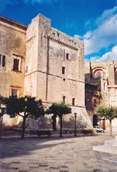 Tricase - piazza Giuseppe Pisanelli - Turris Magna Tricase - piazza Giuseppe Pisanelli - Turris Magna